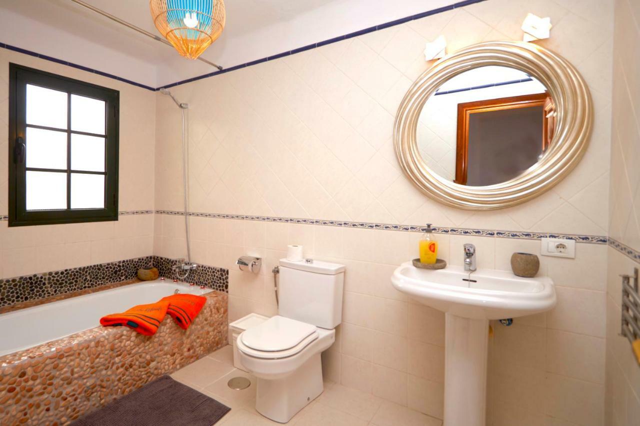 Casa Margarita - Shared Pool - Close To Seafront Promenade Punta Mujeres Dış mekan fotoğraf